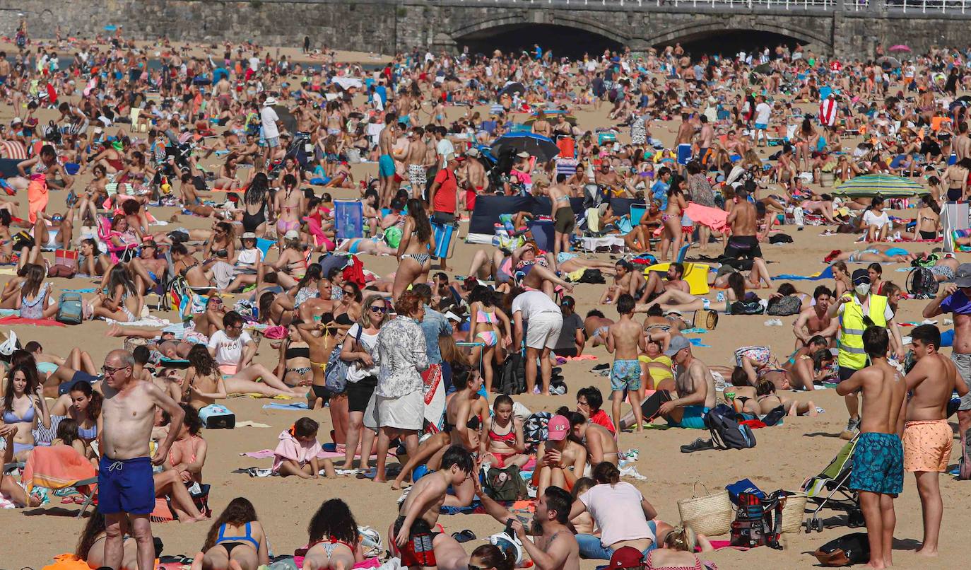 aluvi-n-en-las-playas-de-gij-n-l-mites-de-acceso-para-recolocar-a-la